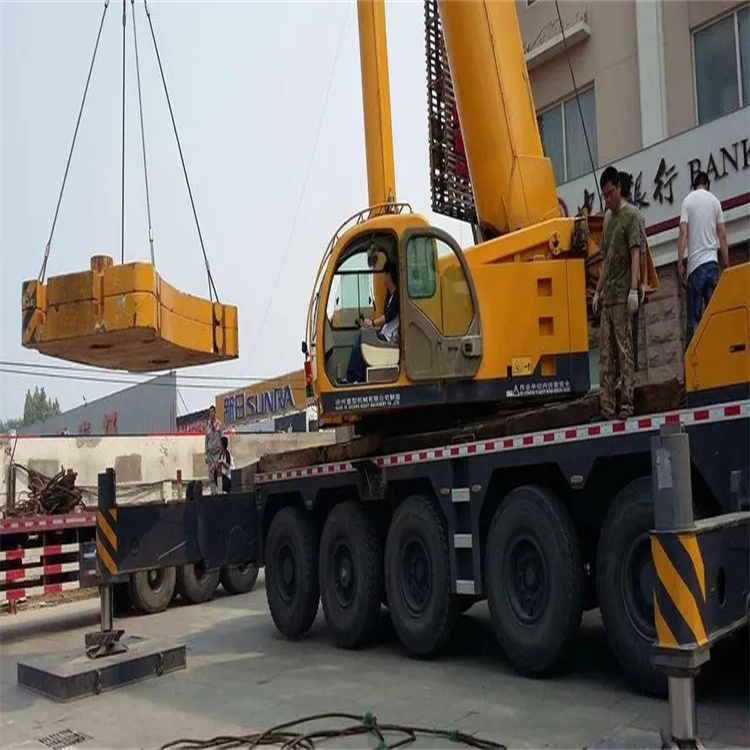 安岳吊车怎么吊玻璃